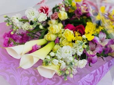 お誕生祝い　花束｜「彩季舎」　（群馬県高崎市の花キューピット加盟店 花屋）のブログ