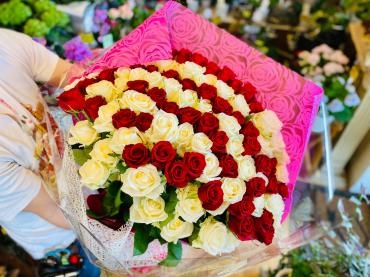 紅白バラ１００本の花束｜「彩季舎」　（群馬県高崎市の花キューピット加盟店 花屋）のブログ