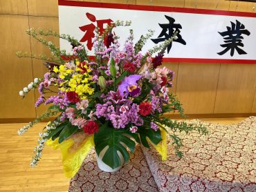 卒業式　演壇花「彩季舎」（群馬県高崎市の花屋）のギャラリー写真