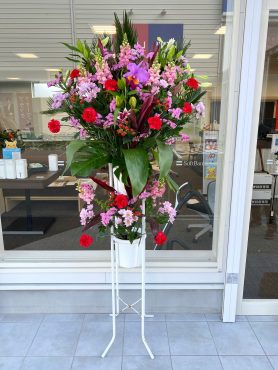 開店祝い　スタンド花2段「彩季舎」（群馬県高崎市の花屋）のギャラリー写真