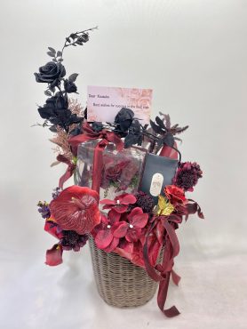 プリザーブドフラワーとウィスキーのセット｜「彩季舎」　（群馬県高崎市の花キューピット加盟店 花屋）のブログ