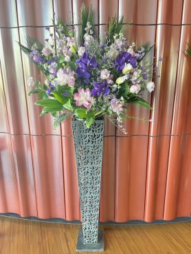 「高崎芸術劇場」お祝いスタンド花｜「彩季舎」　（群馬県高崎市の花キューピット加盟店 花屋）のブログ